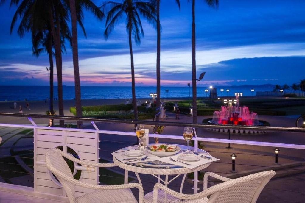 Ambassador City Jomtien Pattaya - Ocean Wing Praia de Jomtien Exterior foto